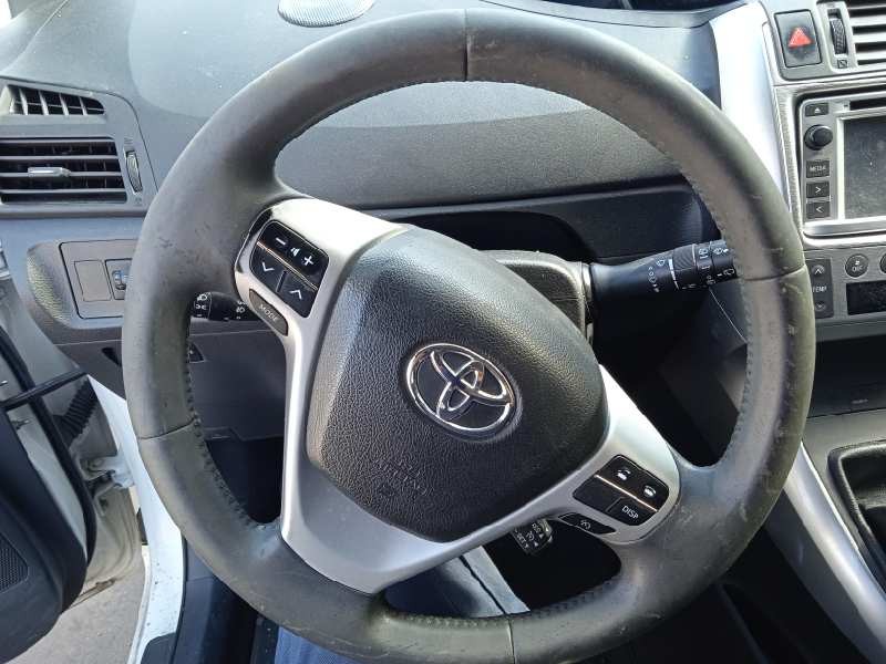 toyota verso del año 2012