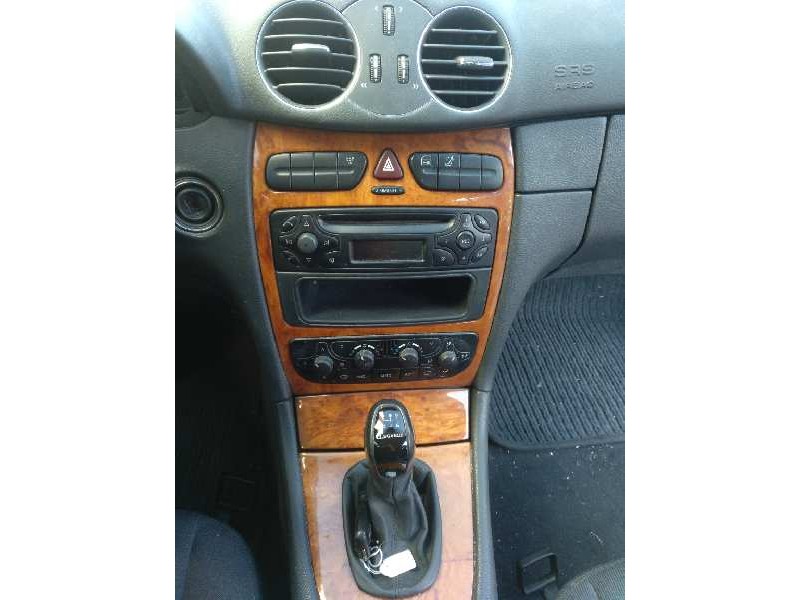 mercedes-benz clase clk (w209) coupe del año 2002