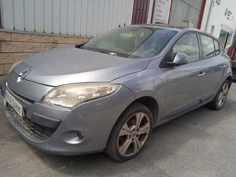 renault megane iii berlina 5 p del año 2009