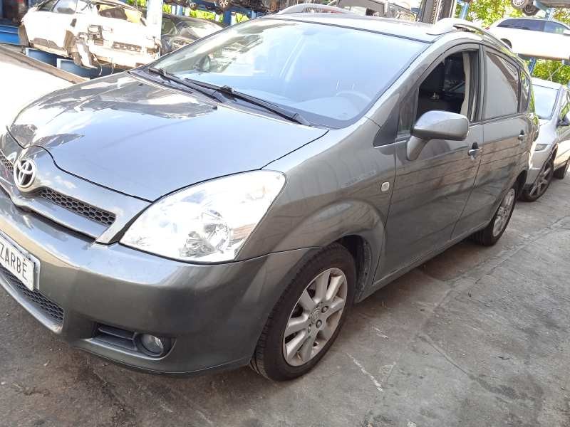 toyota corolla verso (r1) del año 2005