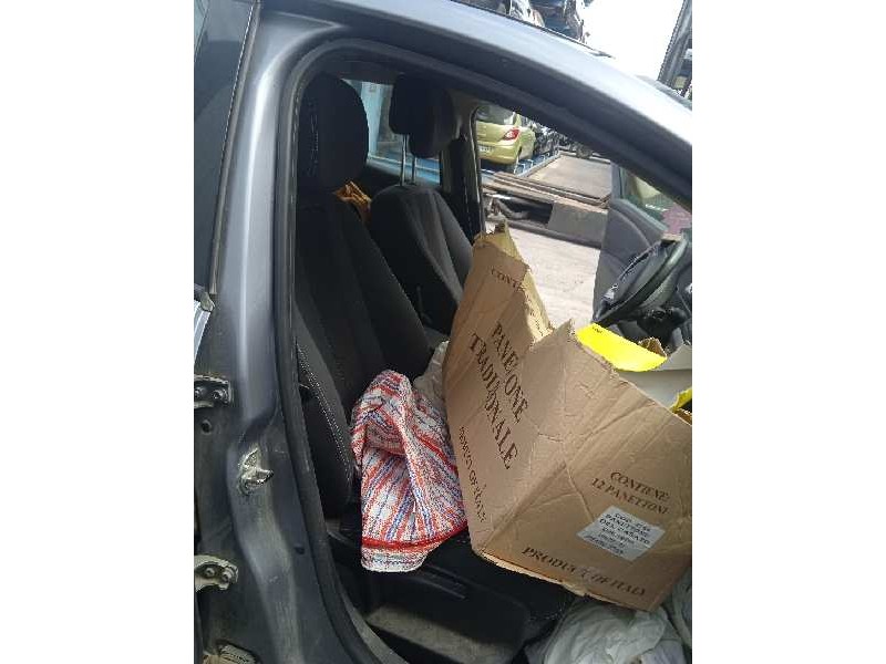 renault megane iii berlina 5 p del año 2009