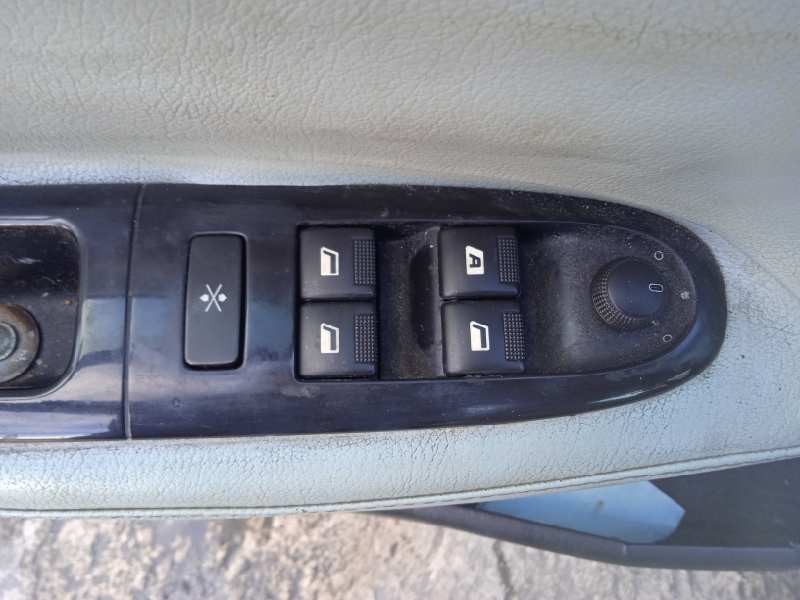 peugeot 607 (s1) del año 2002