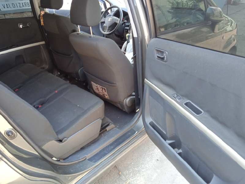 toyota corolla verso (r1) del año 2005