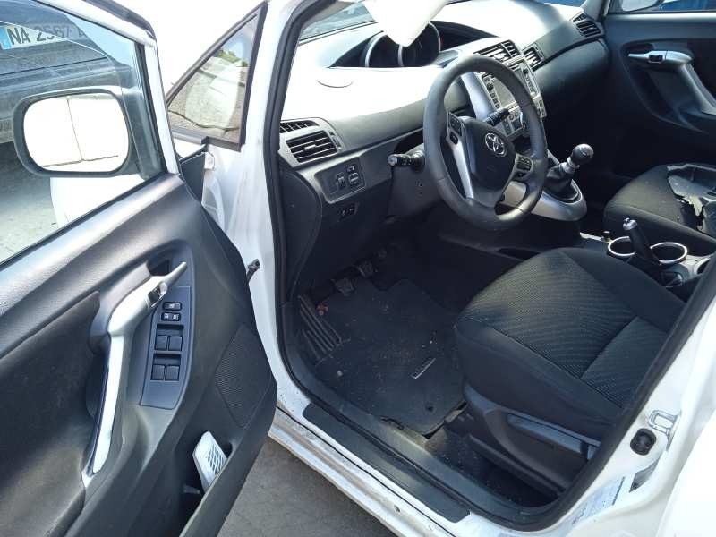 toyota verso del año 2012