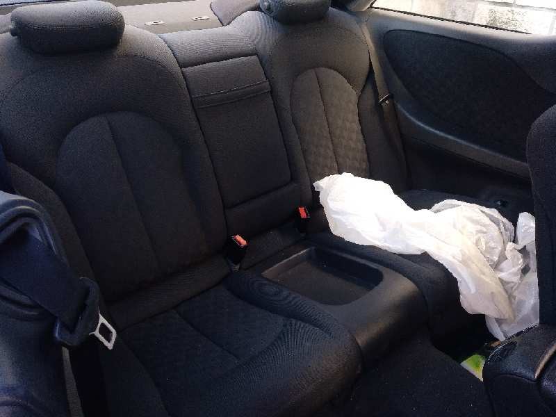 mercedes-benz clase clk (w209) coupe del año 2002