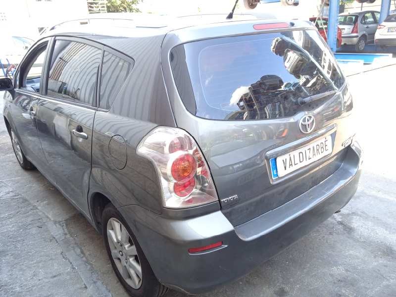 toyota corolla verso (r1) del año 2005