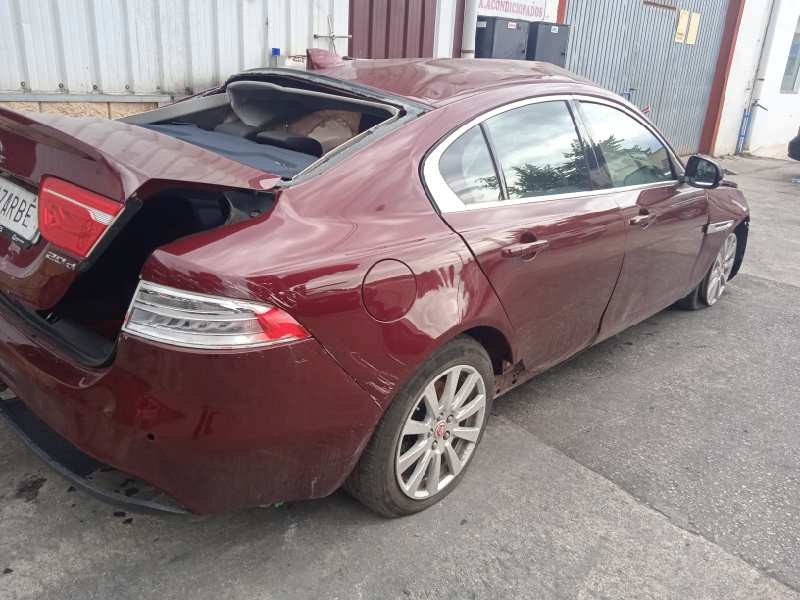 jaguar xe del año 2016