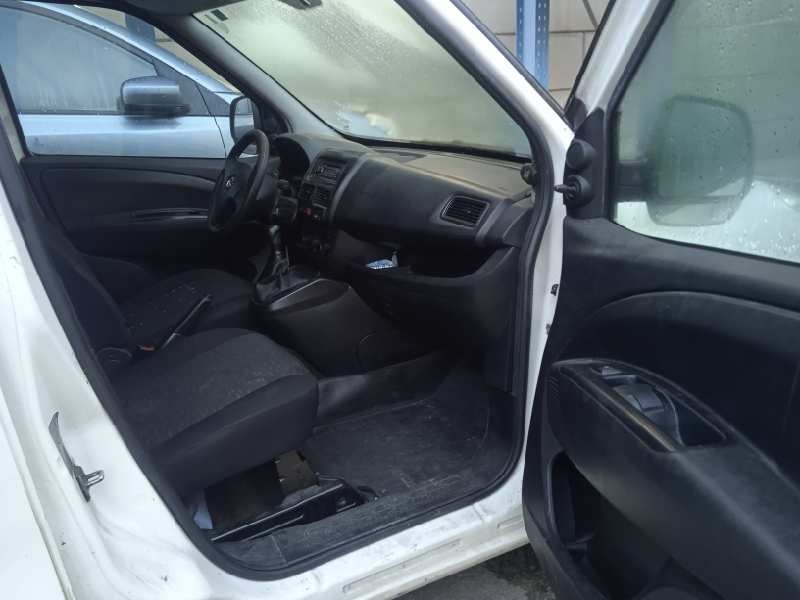 opel combo d del año 2014