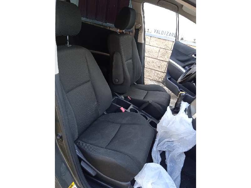 toyota corolla verso (r1) del año 2005