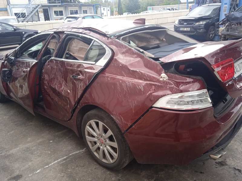 jaguar xe del año 2016