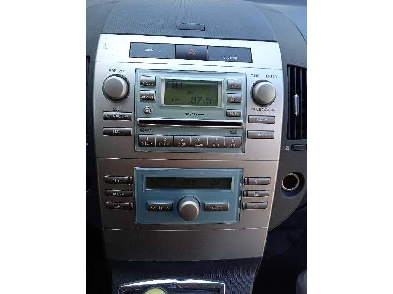 toyota corolla verso (r1) del año 2005