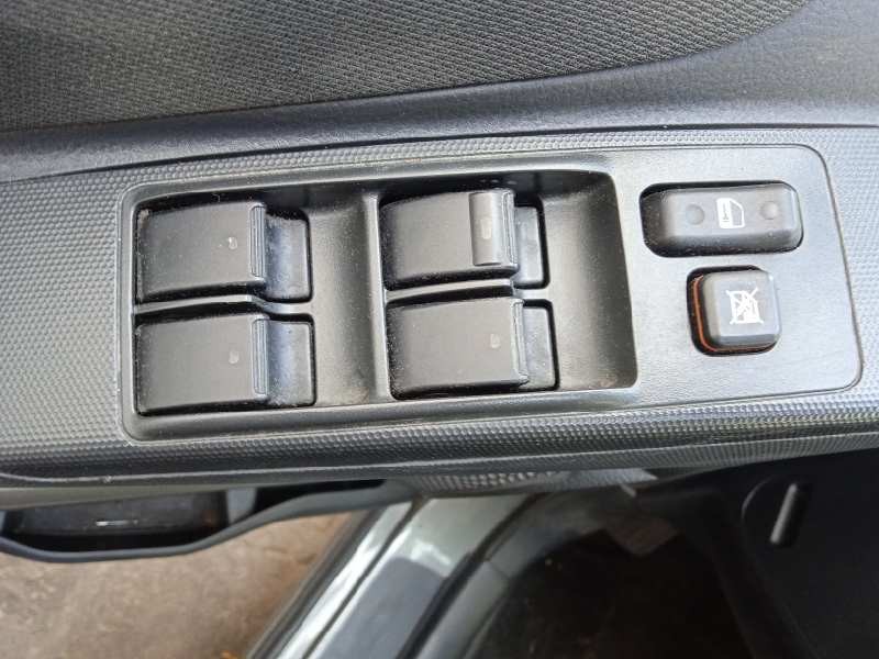 toyota corolla verso (r1) del año 2005