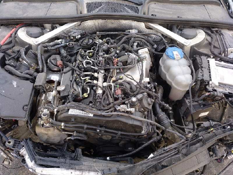 audi a4 berlina (8w2) del año 2016