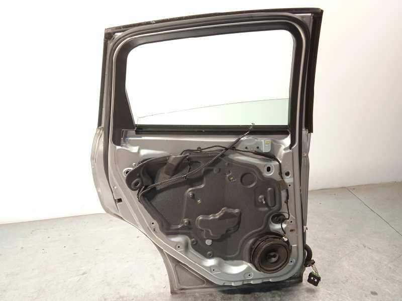 Recambio de puerta trasera izquierda para ford c-max trend referencia OEM IAM 1875277  