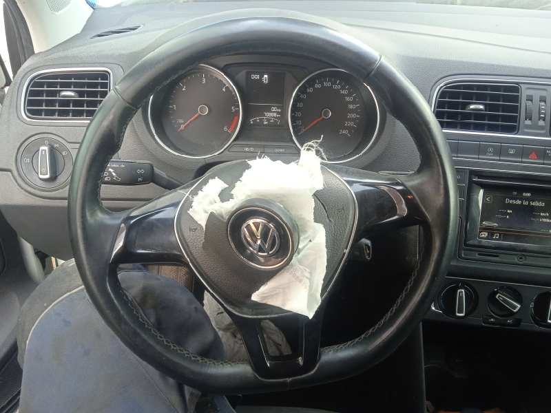 volkswagen polo (6c1) del año 2014