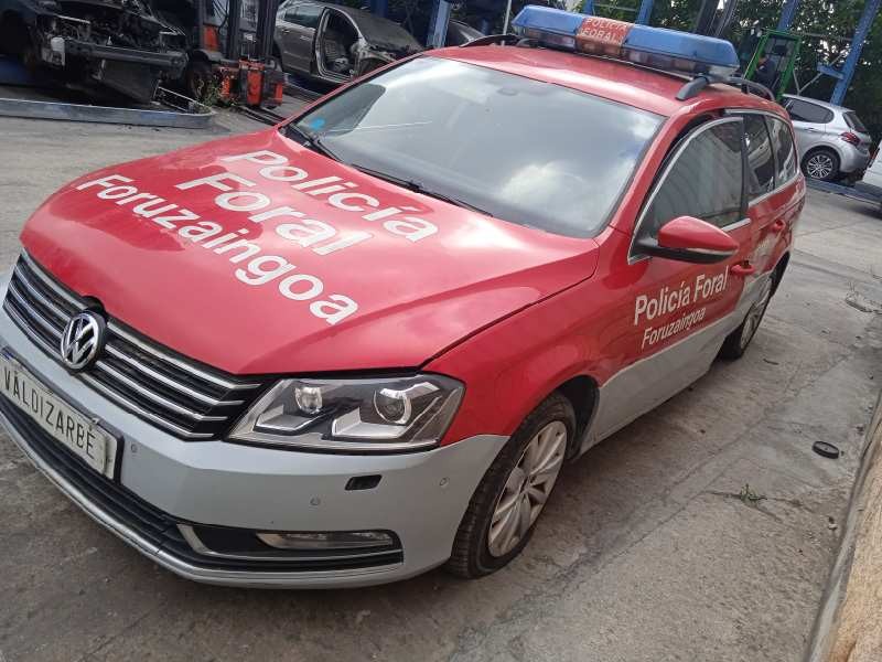 volkswagen passat variant (365) del año 2013