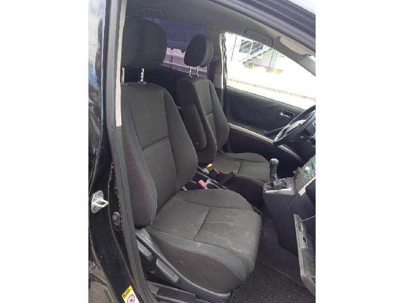 toyota corolla verso (r1) del año 2005