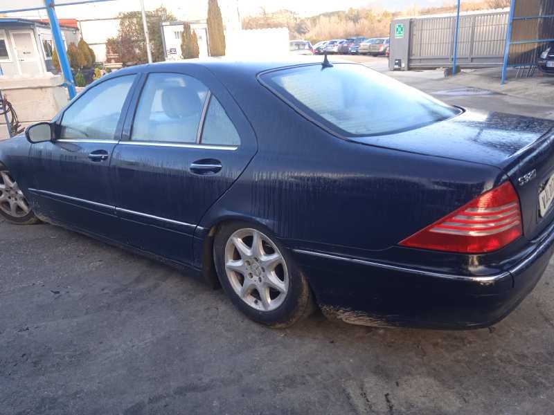 mercedes-benz clase s (w220) berlina del año 2002