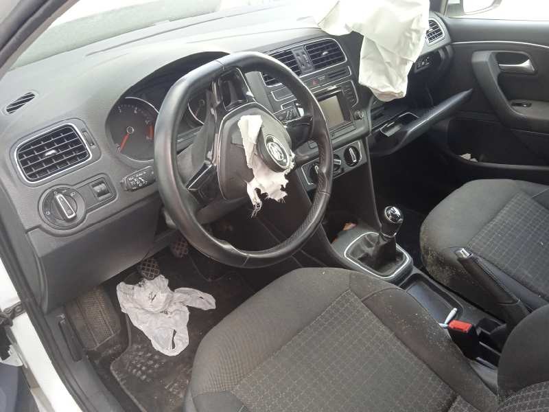 volkswagen polo (6c1) del año 2014