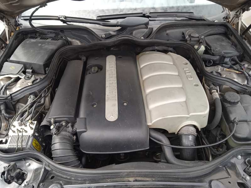 mercedes-benz clase e (w211) berlina del año 2003
