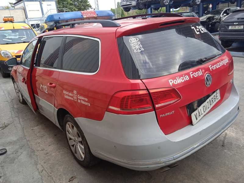 volkswagen passat variant (365) del año 2013