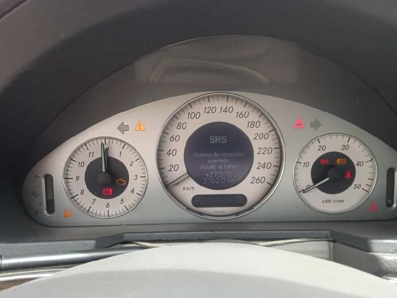 mercedes-benz clase e (w211) berlina del año 2003