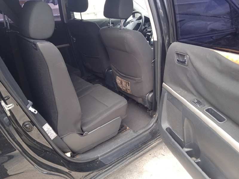 toyota corolla verso (r1) del año 2005