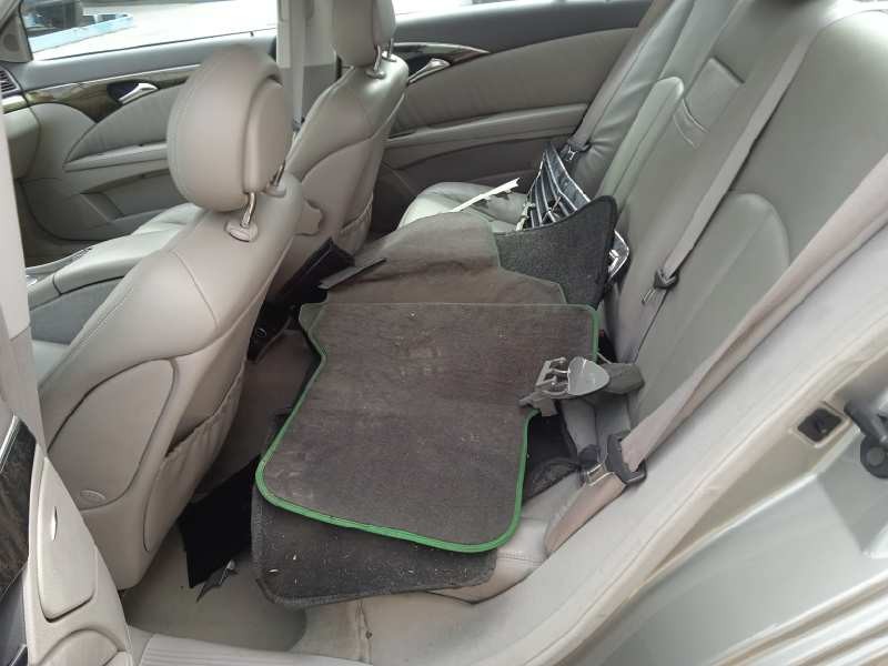 mercedes-benz clase e (w211) berlina del año 2003