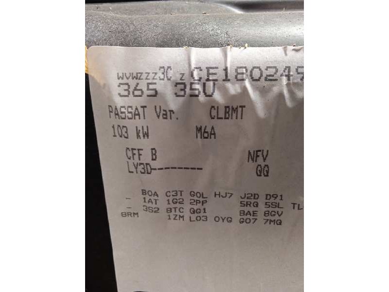 volkswagen passat variant (365) del año 2013