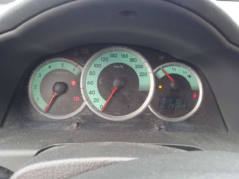 toyota corolla verso (r1) del año 2005