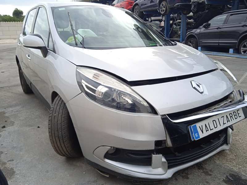 renault scenic iii del año 2013