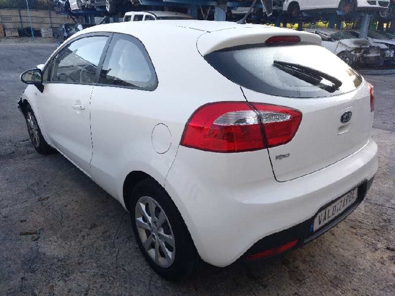 kia rio del año 2014