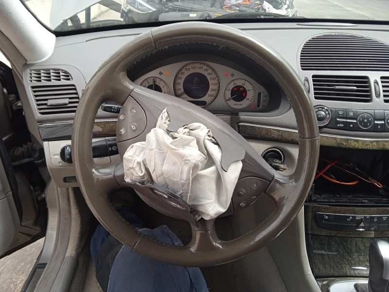 mercedes-benz clase e (w211) berlina del año 2003