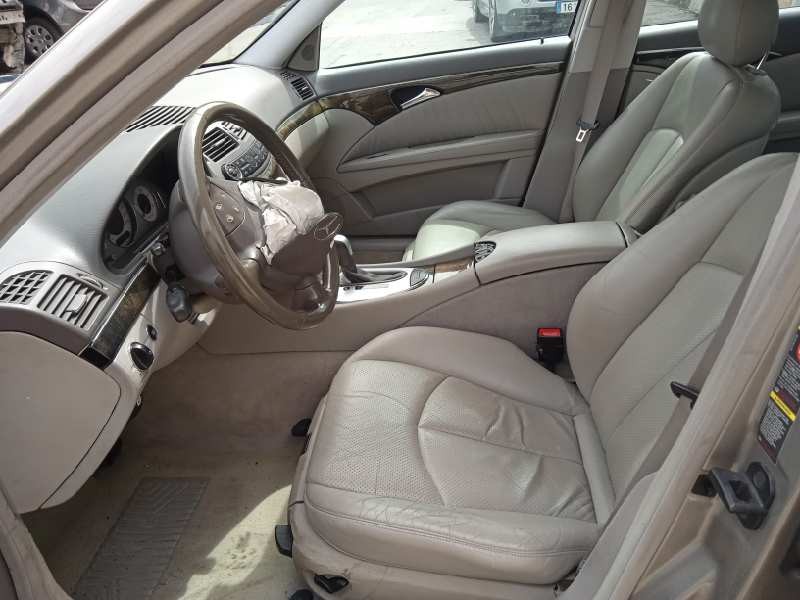 mercedes-benz clase e (w211) berlina del año 2003