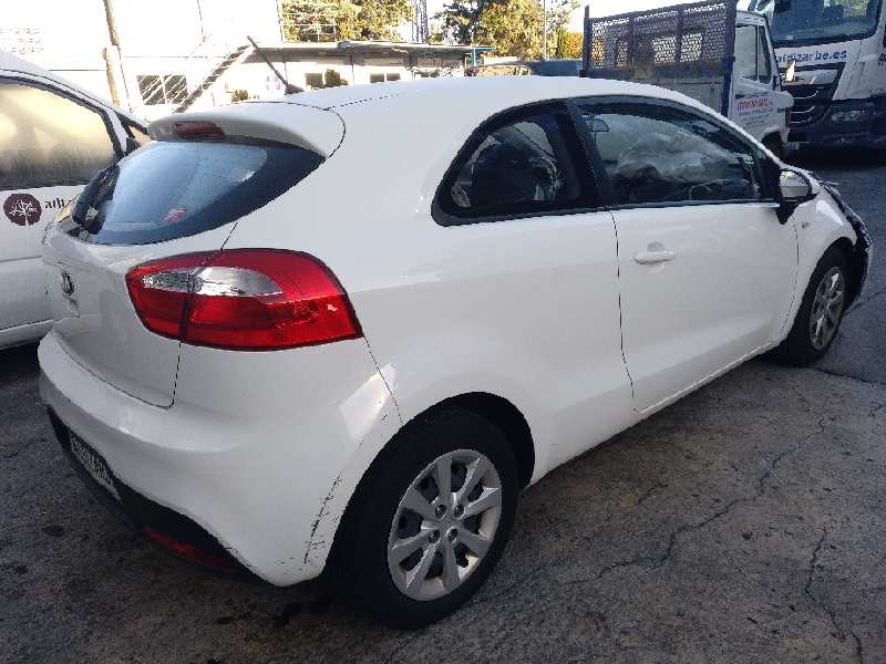kia rio del año 2014