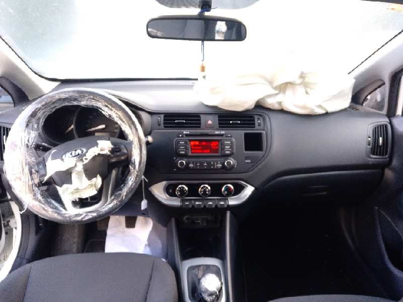 kia rio del año 2014