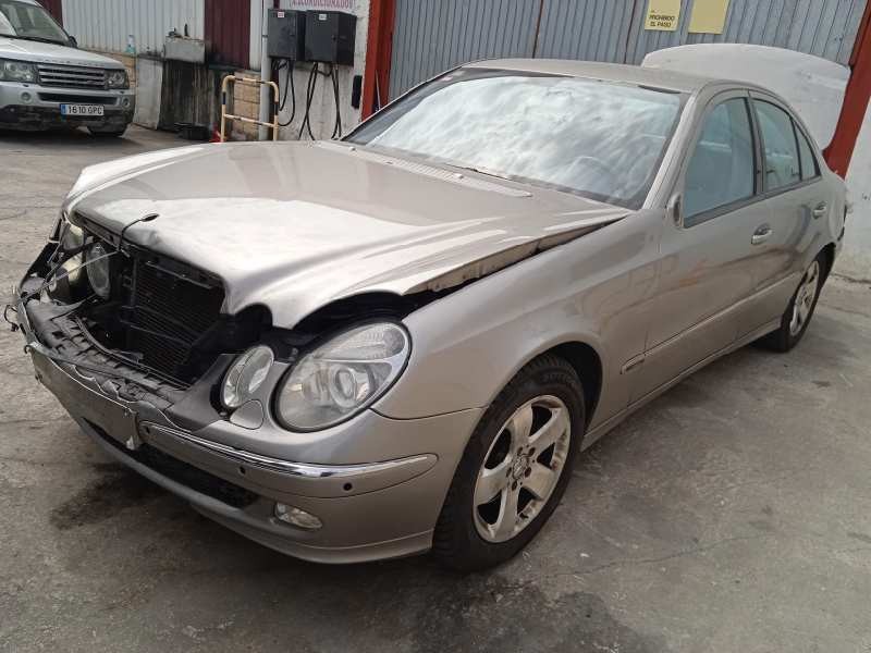 mercedes-benz clase e (w211) berlina del año 2003