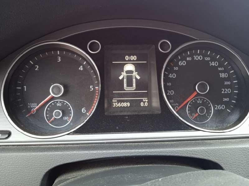 volkswagen passat variant (365) del año 2013