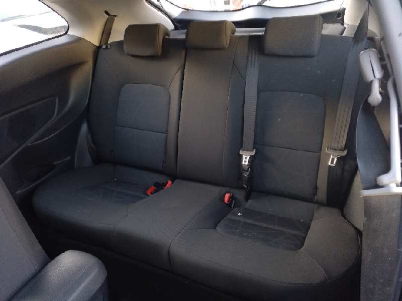 kia rio del año 2014