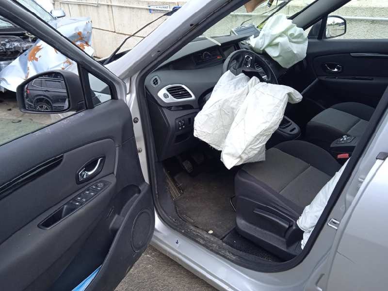 renault scenic iii del año 2013