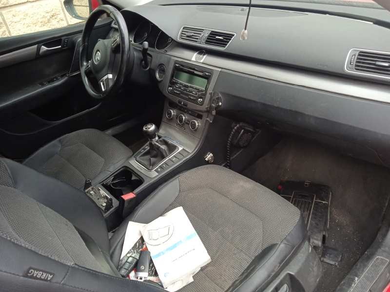 volkswagen passat variant (365) del año 2013