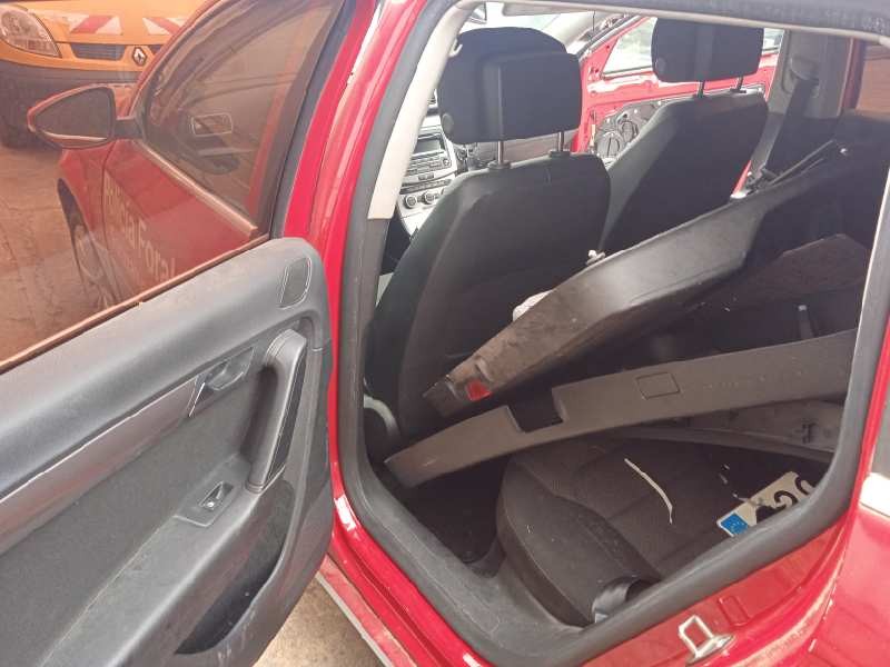 volkswagen passat variant (365) del año 2013