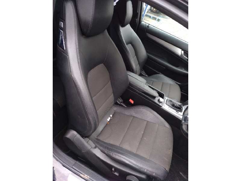 mercedes-benz clase c (w204) coupe del año 2012