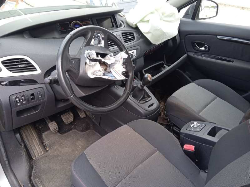 renault scenic iii del año 2013