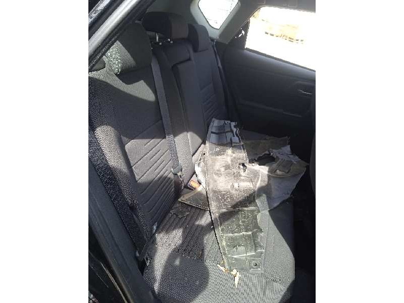 toyota auris del año 2017