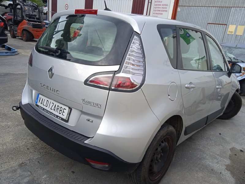 renault scenic iii del año 2013