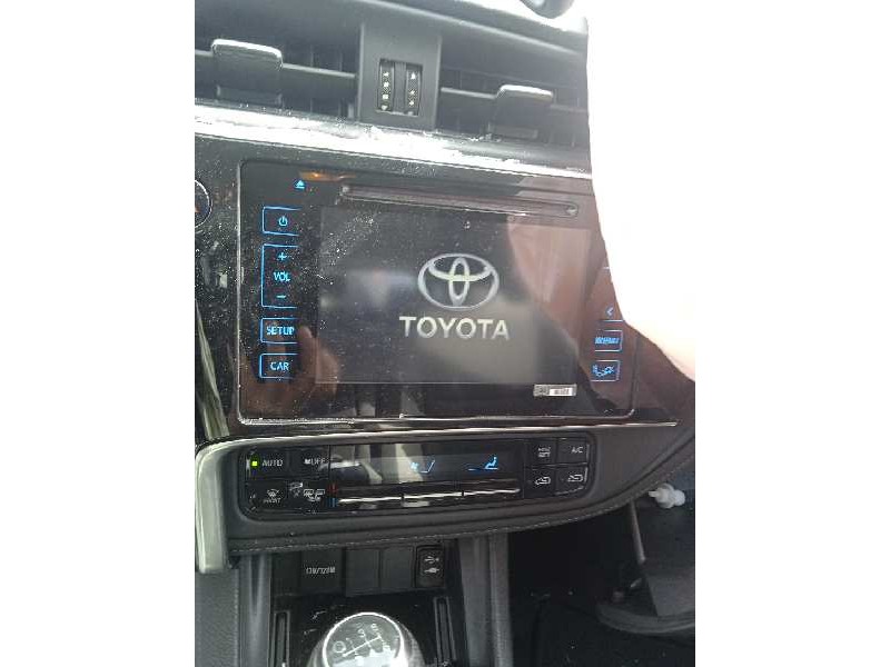 toyota auris del año 2017