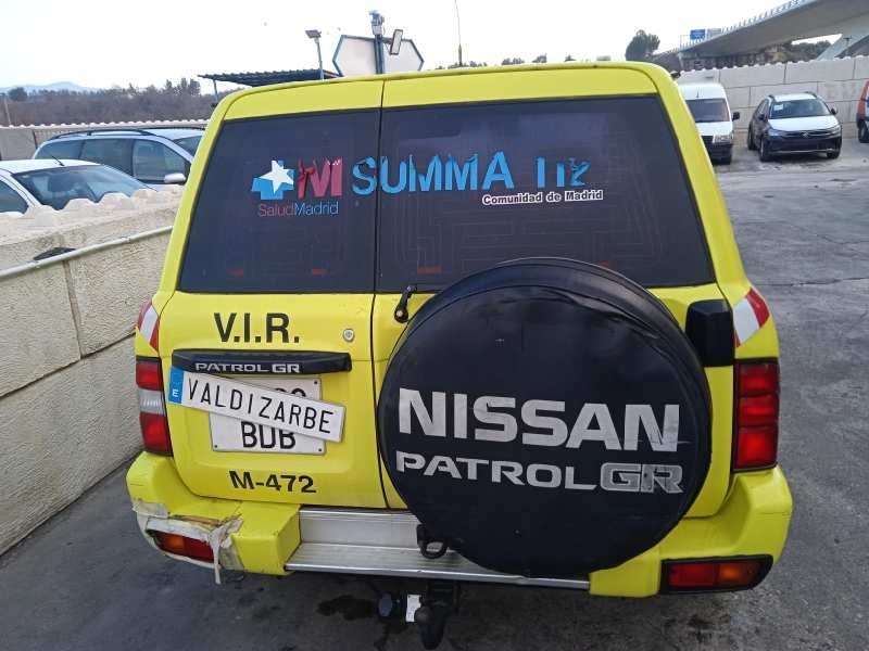nissan patrol gr (y61) del año 2000