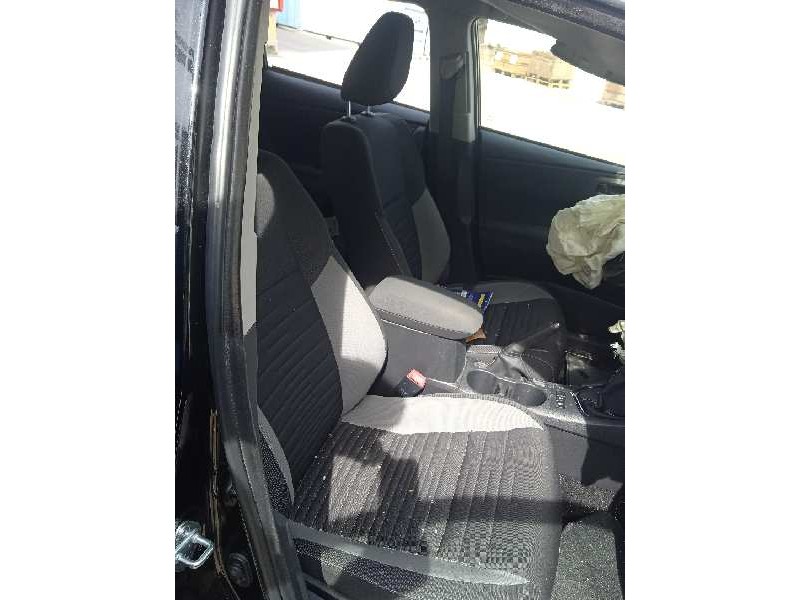 toyota auris del año 2017