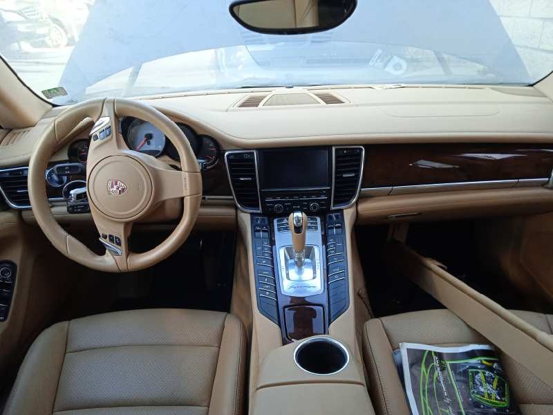 porsche panamera del año 2010